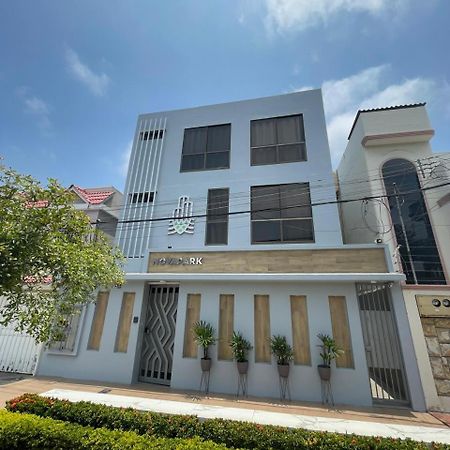 Novapark Kennedy Hotel Guayaquil Exterior photo