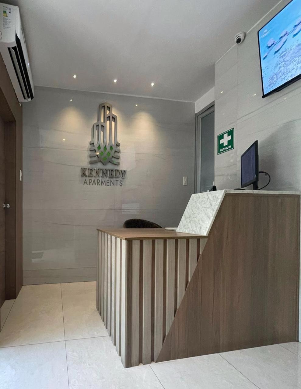 Novapark Kennedy Hotel Guayaquil Exterior photo